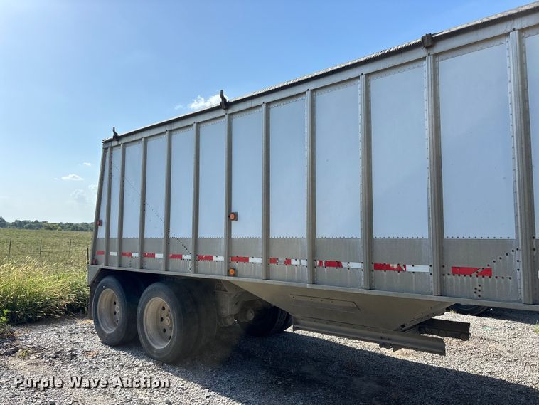 image for item FG0542 2008 Cornhusker Ultra-Lite grain trailer