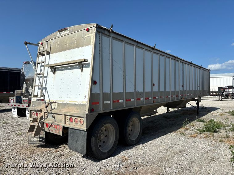 image for item FG0542 2008 Cornhusker Ultra-Lite grain trailer