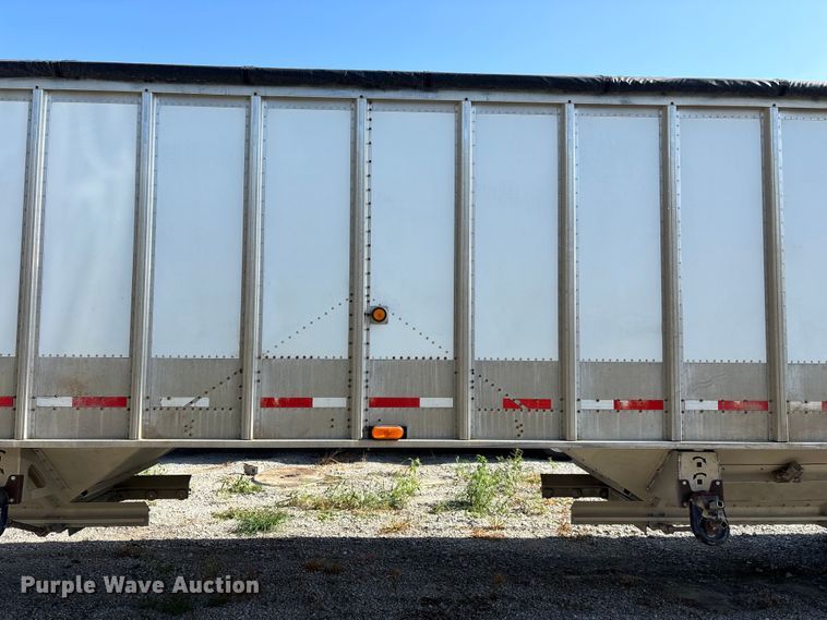 image for item FG0542 2008 Cornhusker Ultra-Lite grain trailer