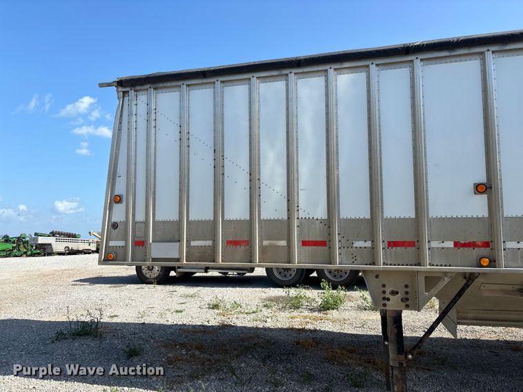 image for item FG0542 2008 Cornhusker Ultra-Lite grain trailer