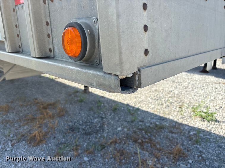 image for item FG0542 2008 Cornhusker Ultra-Lite grain trailer