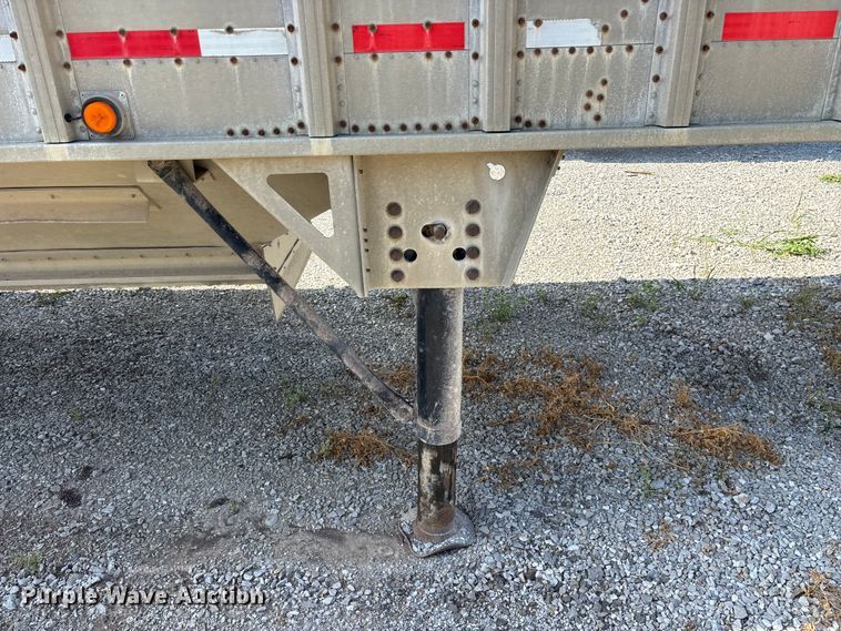 image for item FG0542 2008 Cornhusker Ultra-Lite grain trailer