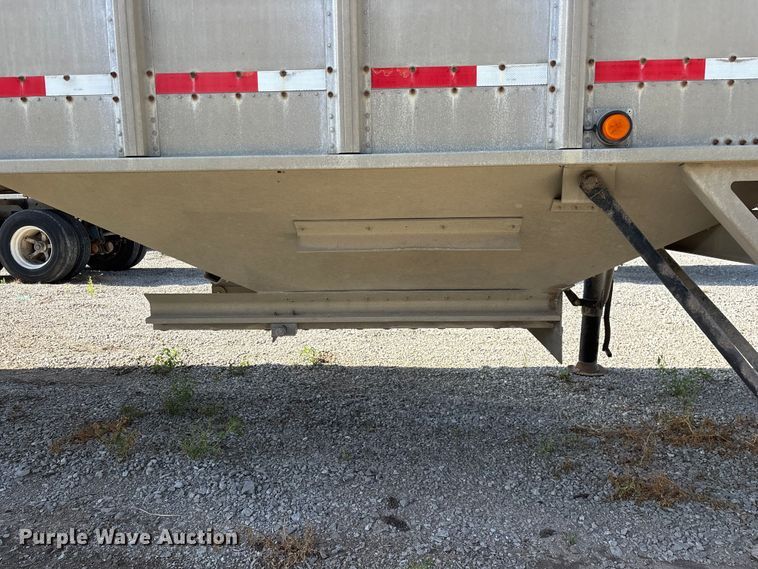 image for item FG0542 2008 Cornhusker Ultra-Lite grain trailer