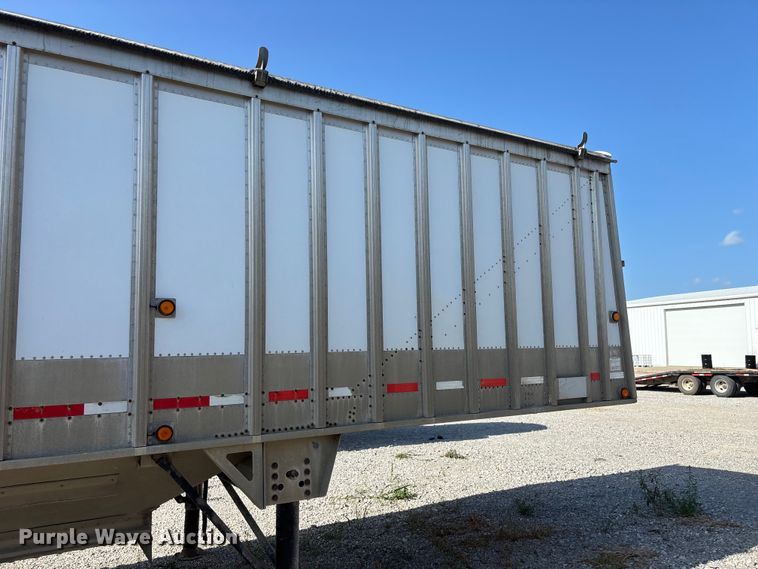 image for item FG0542 2008 Cornhusker Ultra-Lite grain trailer