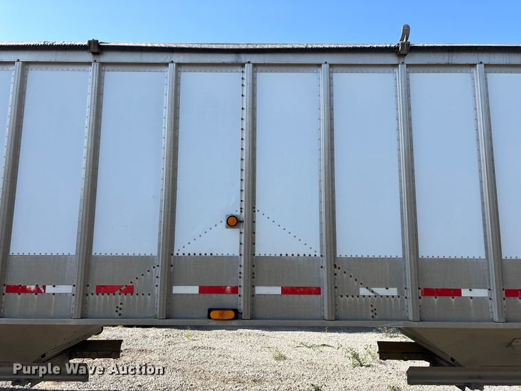 image for item FG0542 2008 Cornhusker Ultra-Lite grain trailer