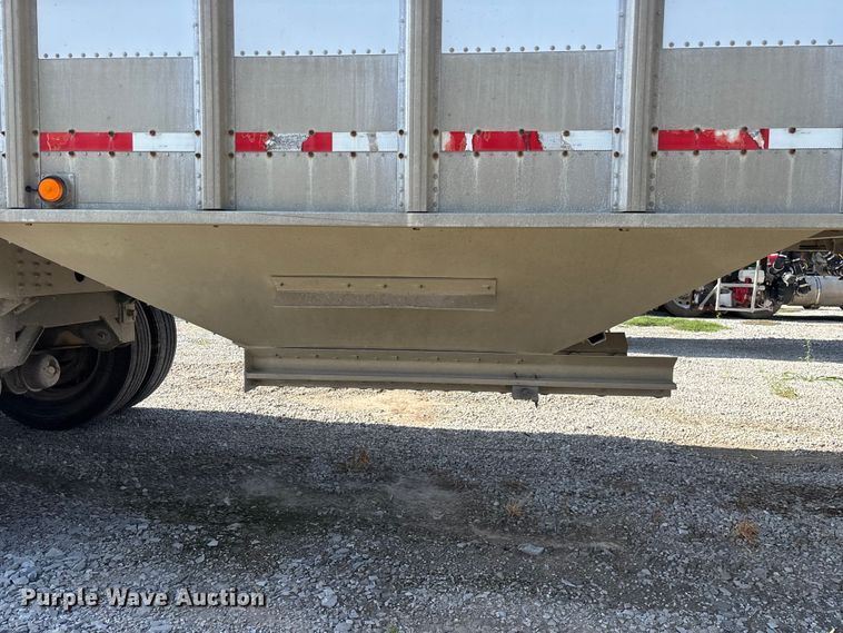 image for item FG0542 2008 Cornhusker Ultra-Lite grain trailer
