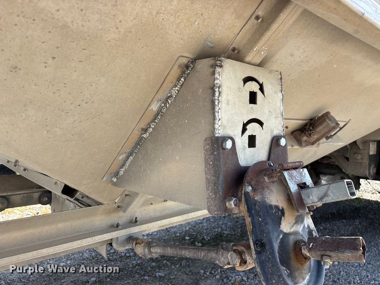 image for item FG0542 2008 Cornhusker Ultra-Lite grain trailer
