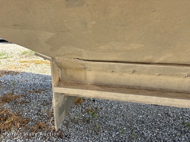 image for item FG0542 2008 Cornhusker Ultra-Lite grain trailer