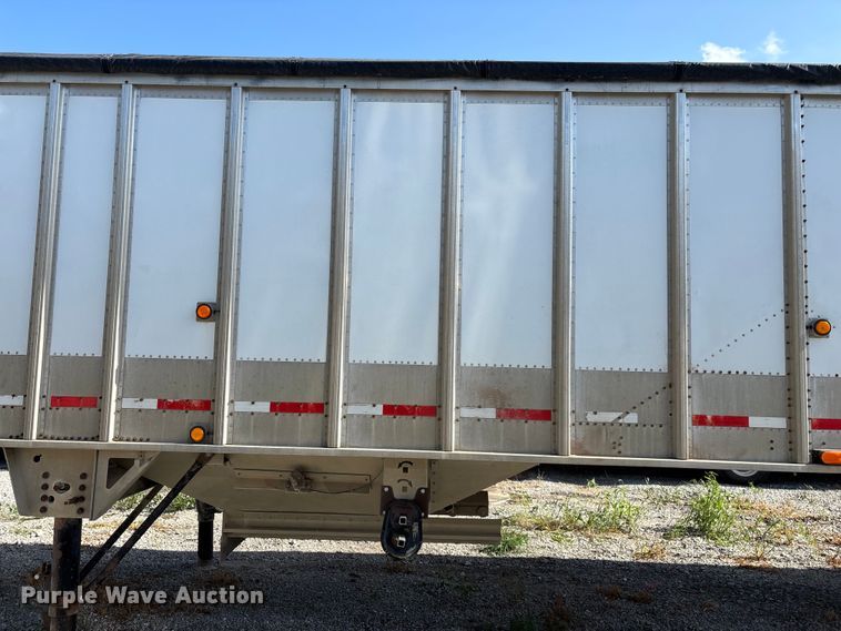image for item FG0542 2008 Cornhusker Ultra-Lite grain trailer