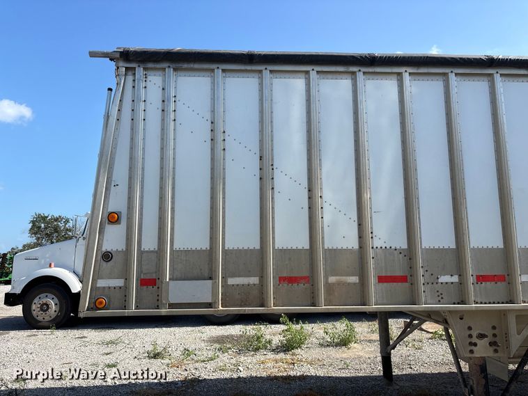 image for item FG0542 2008 Cornhusker Ultra-Lite grain trailer
