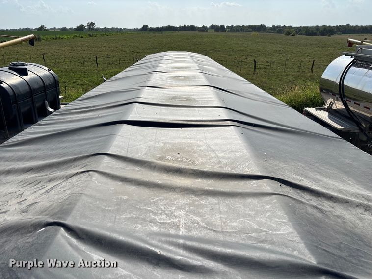 image for item FG0542 2008 Cornhusker Ultra-Lite grain trailer