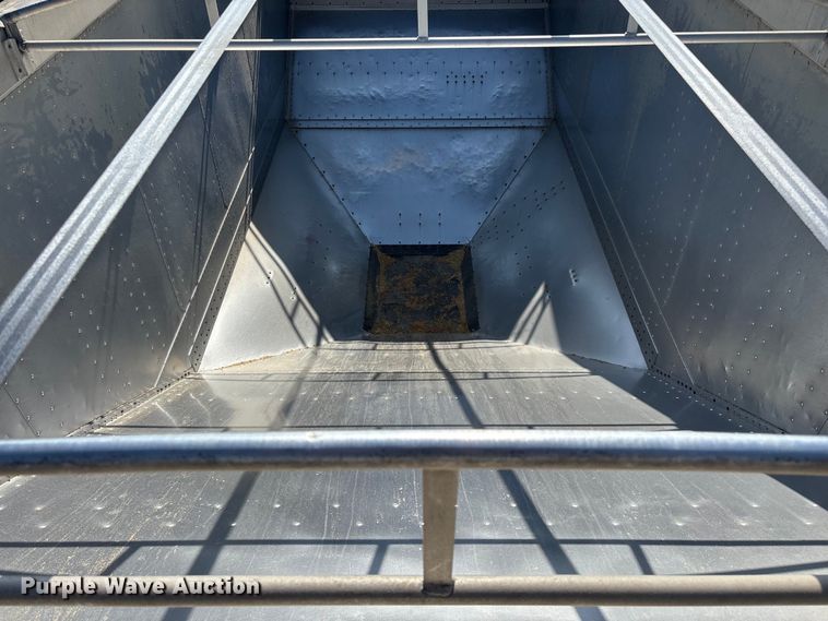 image for item FG0542 2008 Cornhusker Ultra-Lite grain trailer
