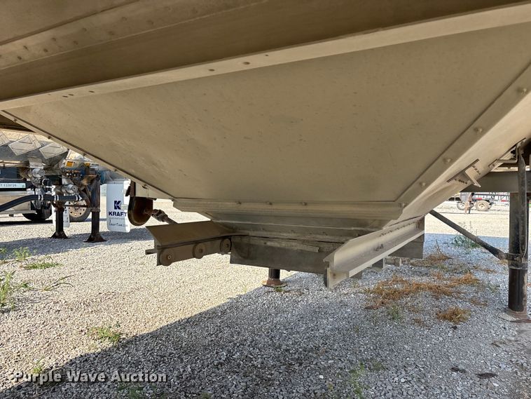 image for item FG0542 2008 Cornhusker Ultra-Lite grain trailer