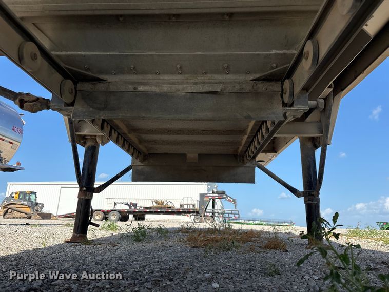 image for item FG0542 2008 Cornhusker Ultra-Lite grain trailer