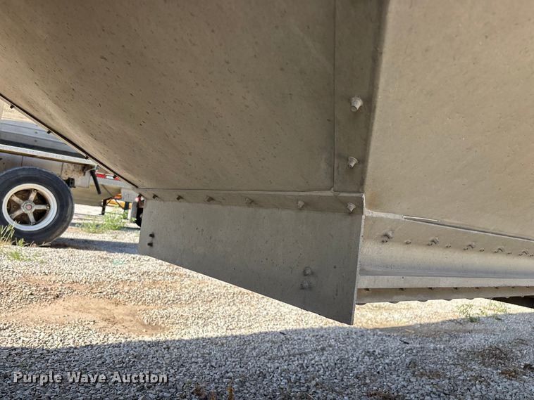 image for item FG0542 2008 Cornhusker Ultra-Lite grain trailer