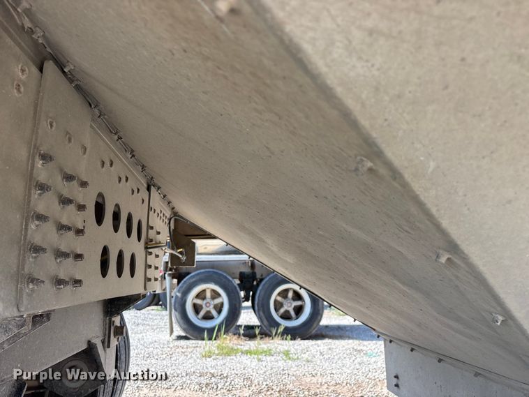 image for item FG0542 2008 Cornhusker Ultra-Lite grain trailer