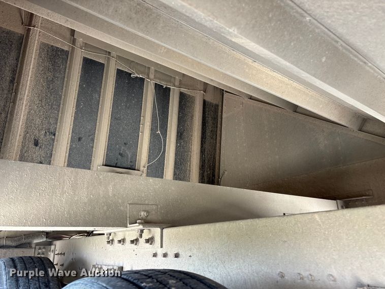 image for item FG0542 2008 Cornhusker Ultra-Lite grain trailer