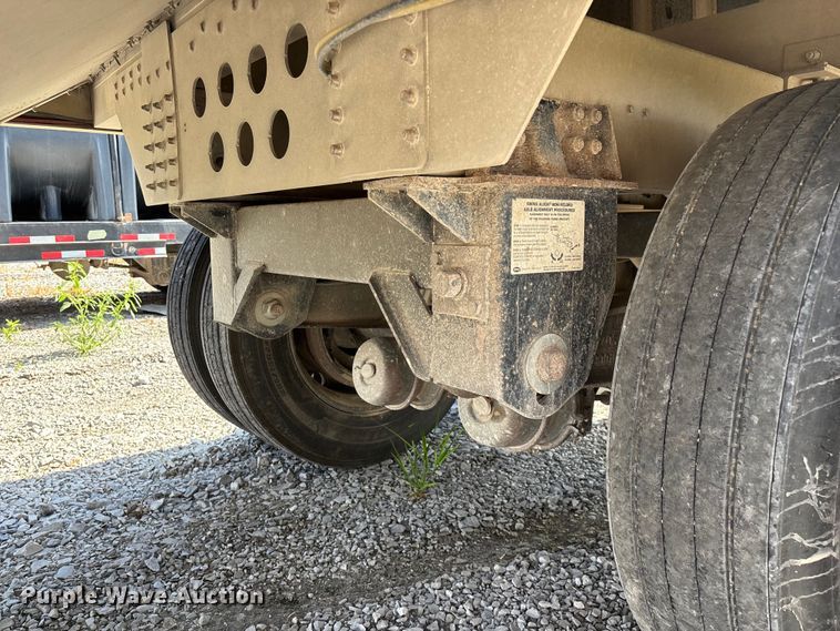 image for item FG0542 2008 Cornhusker Ultra-Lite grain trailer