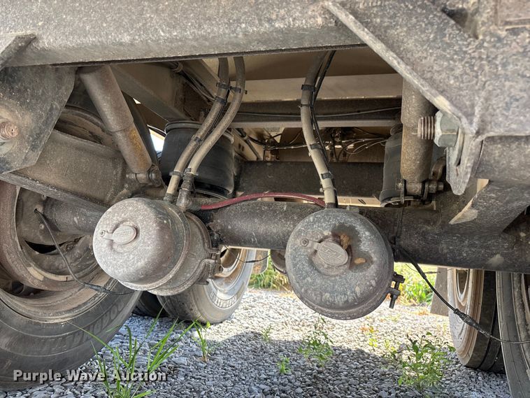 image for item FG0542 2008 Cornhusker Ultra-Lite grain trailer