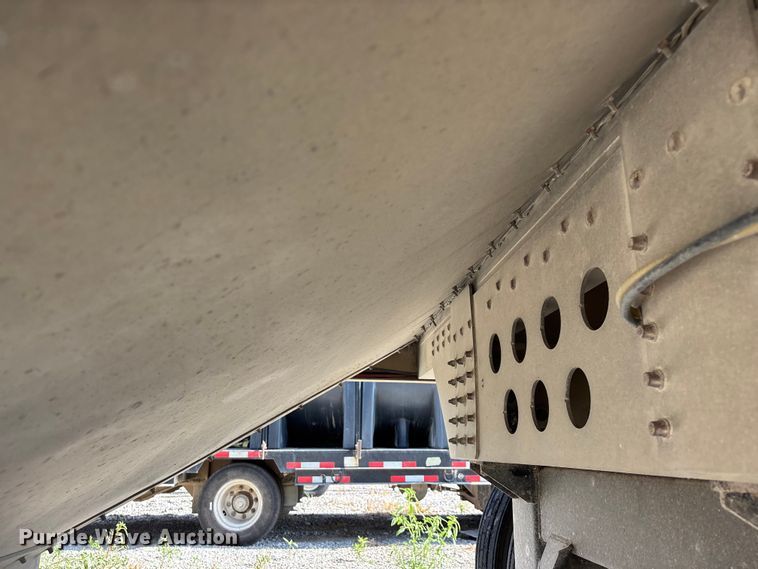 image for item FG0542 2008 Cornhusker Ultra-Lite grain trailer