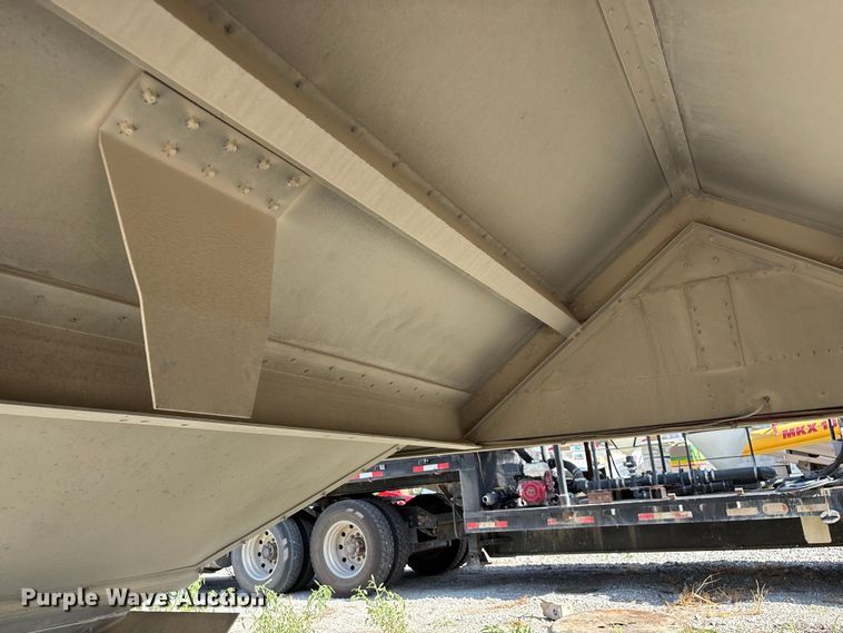 image for item FG0542 2008 Cornhusker Ultra-Lite grain trailer