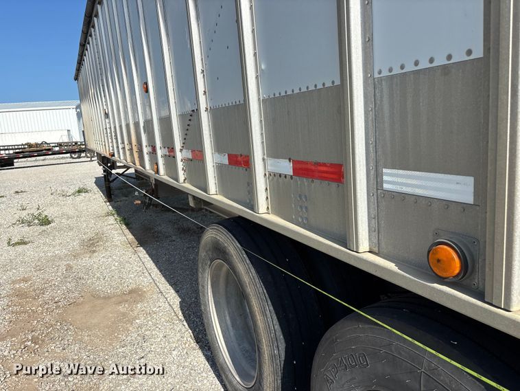 image for item FG0542 2008 Cornhusker Ultra-Lite grain trailer