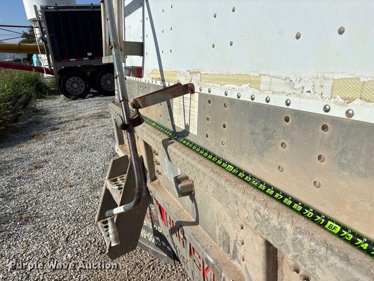 image for item FG0542 2008 Cornhusker Ultra-Lite grain trailer