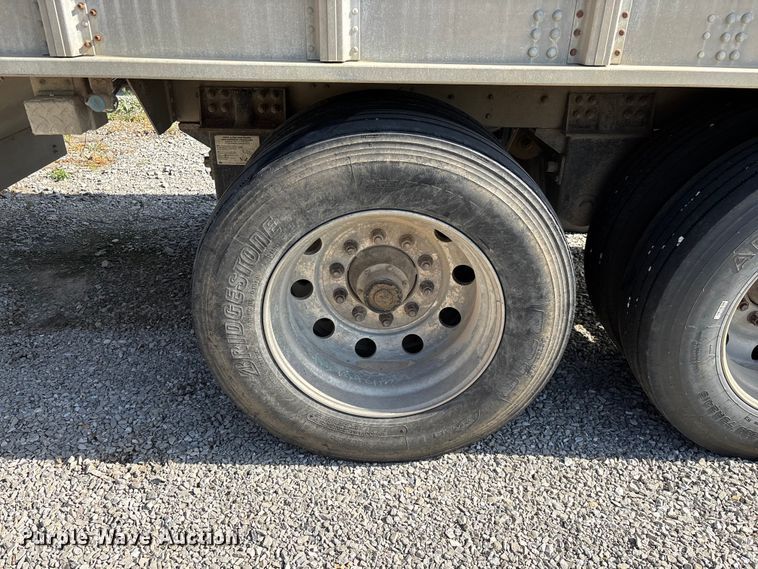 image for item FG0542 2008 Cornhusker Ultra-Lite grain trailer
