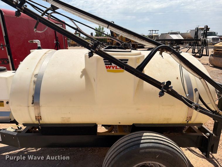 image for item FI0369 Wylie sprayer trailer