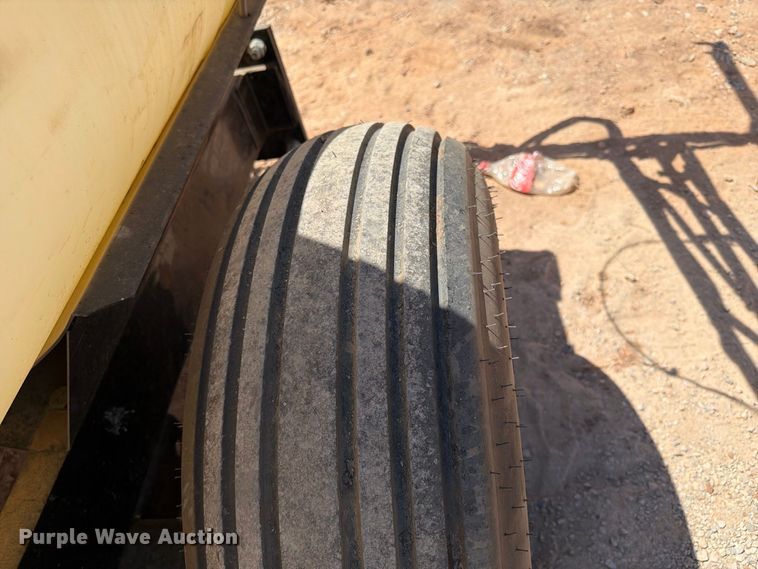 image for item FI0369 Wylie sprayer trailer