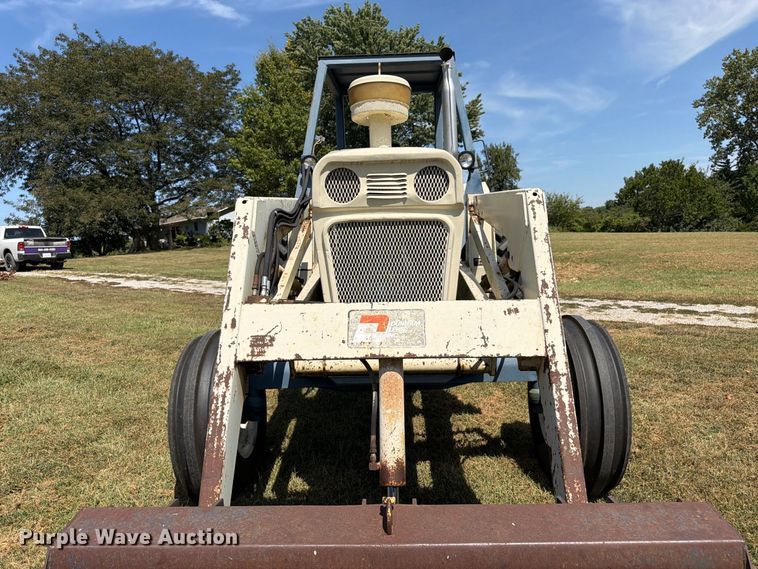 image for item FK3399 Fiat 900E tractor