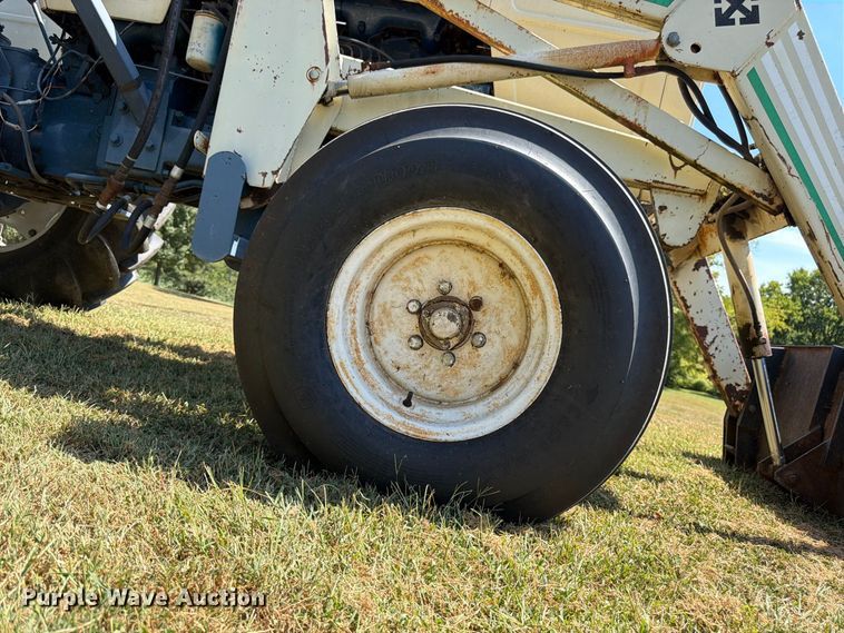 image for item FK3399 Fiat 900E tractor