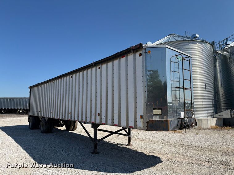 image for item FK4063 2004 Peerless walking floor trailer