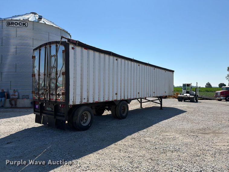 image for item FK4063 2004 Peerless walking floor trailer