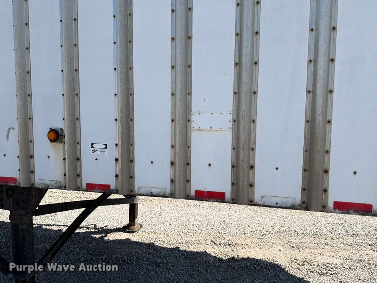 image for item FK4063 2004 Peerless walking floor trailer