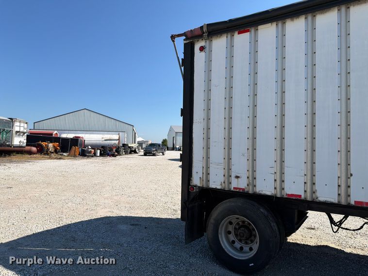 image for item FK4063 2004 Peerless walking floor trailer