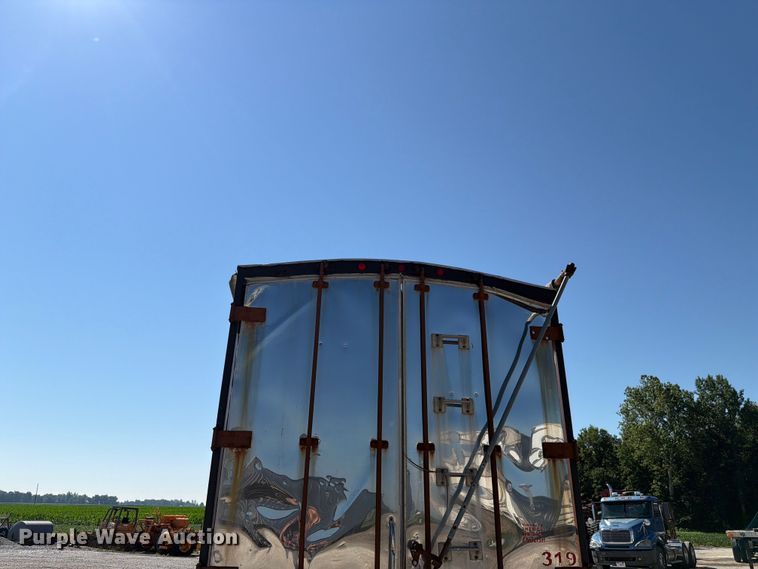 image for item FK4063 2004 Peerless walking floor trailer