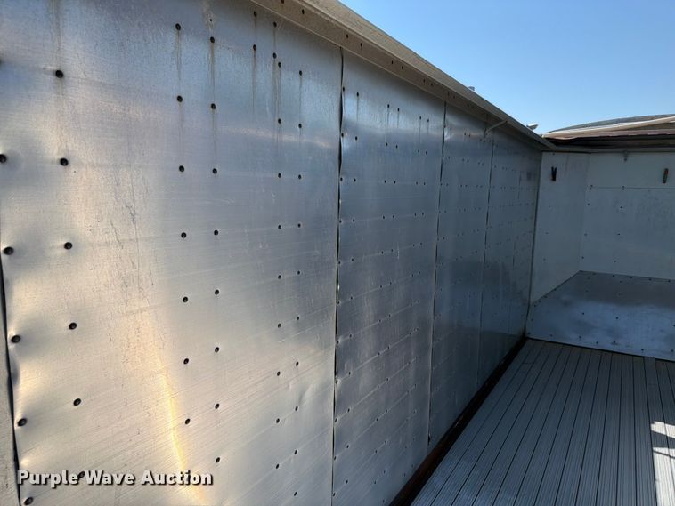 image for item FK4063 2004 Peerless walking floor trailer