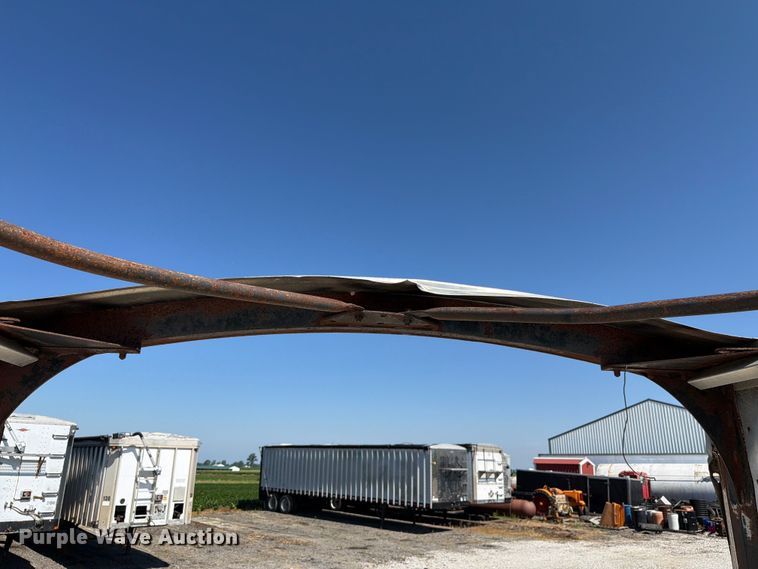 image for item FK4063 2004 Peerless walking floor trailer