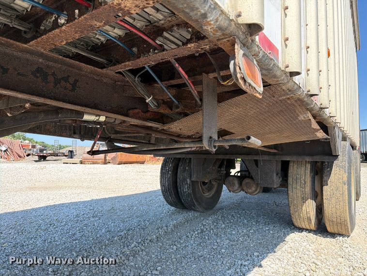 image for item FK4063 2004 Peerless walking floor trailer
