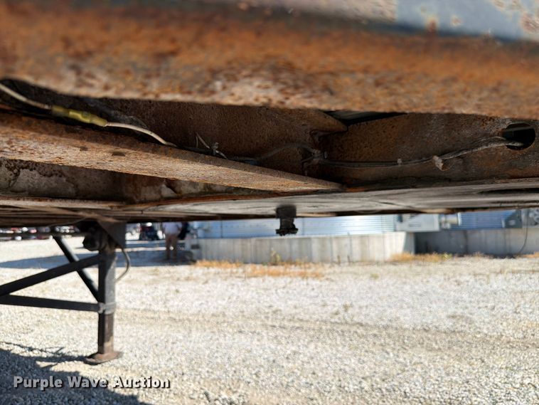 image for item FK4063 2004 Peerless walking floor trailer