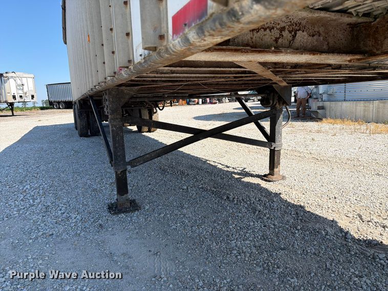 image for item FK4063 2004 Peerless walking floor trailer