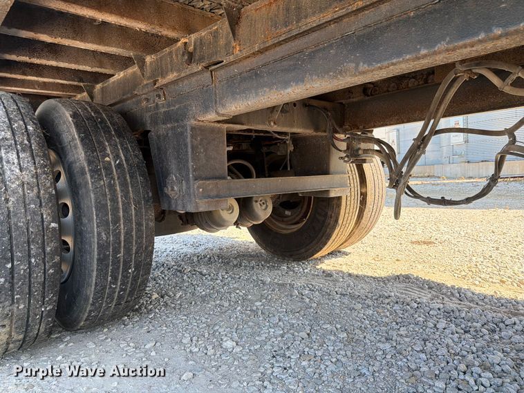 image for item FK4063 2004 Peerless walking floor trailer