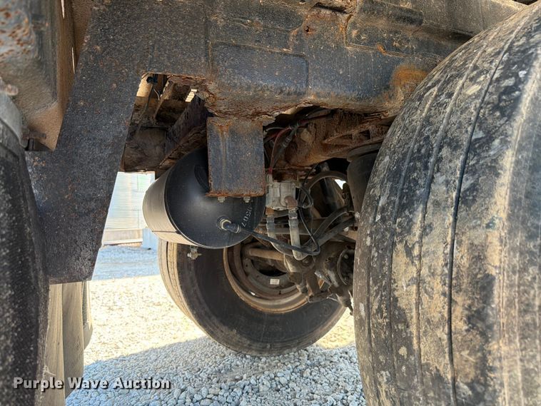 image for item FK4063 2004 Peerless walking floor trailer