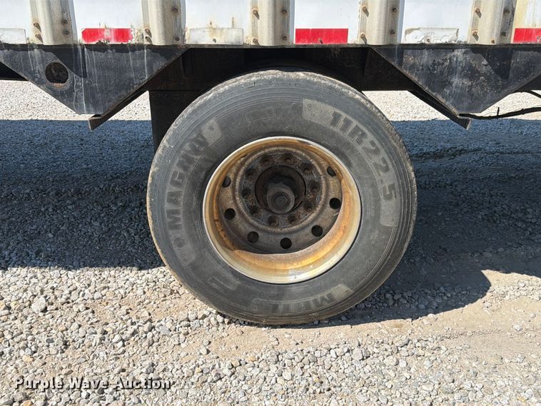 image for item FK4063 2004 Peerless walking floor trailer