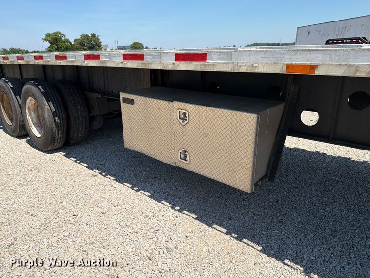 image for item FK4071 2006 Transcraft flatbed trailer