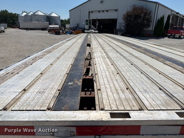 image for item FK4071 2006 Transcraft flatbed trailer