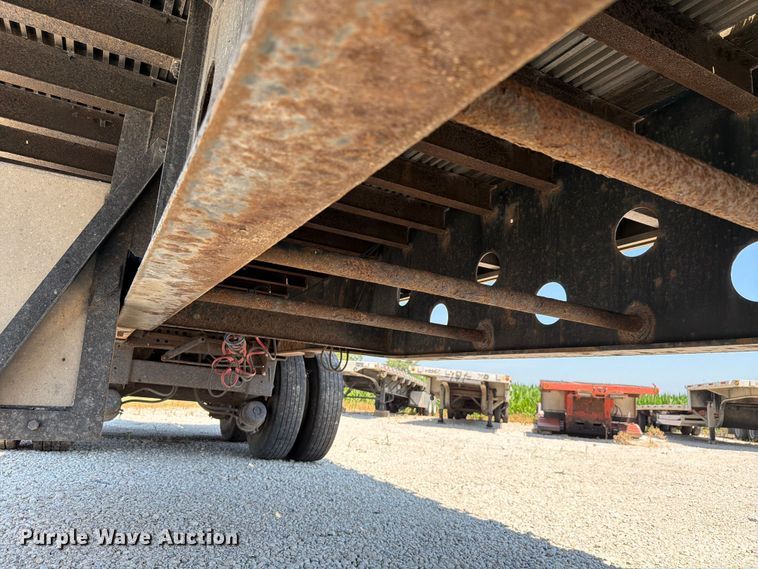 image for item FK4071 2006 Transcraft flatbed trailer