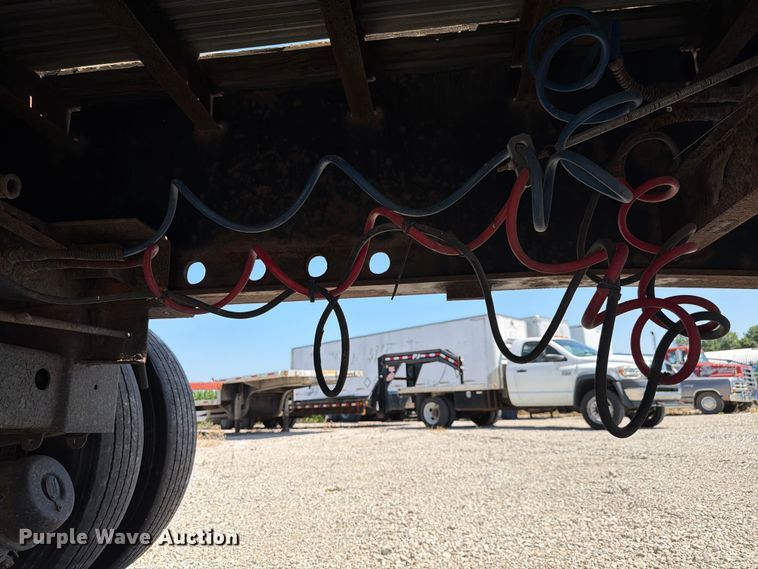 image for item FK4071 2006 Transcraft flatbed trailer