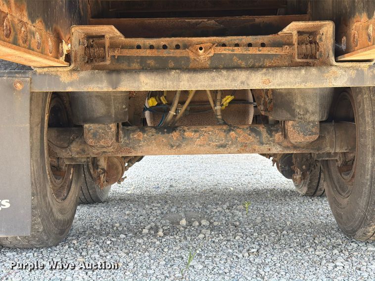 image for item FK4071 2006 Transcraft flatbed trailer